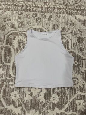 ReoRia White High-Neck Cropped Tank